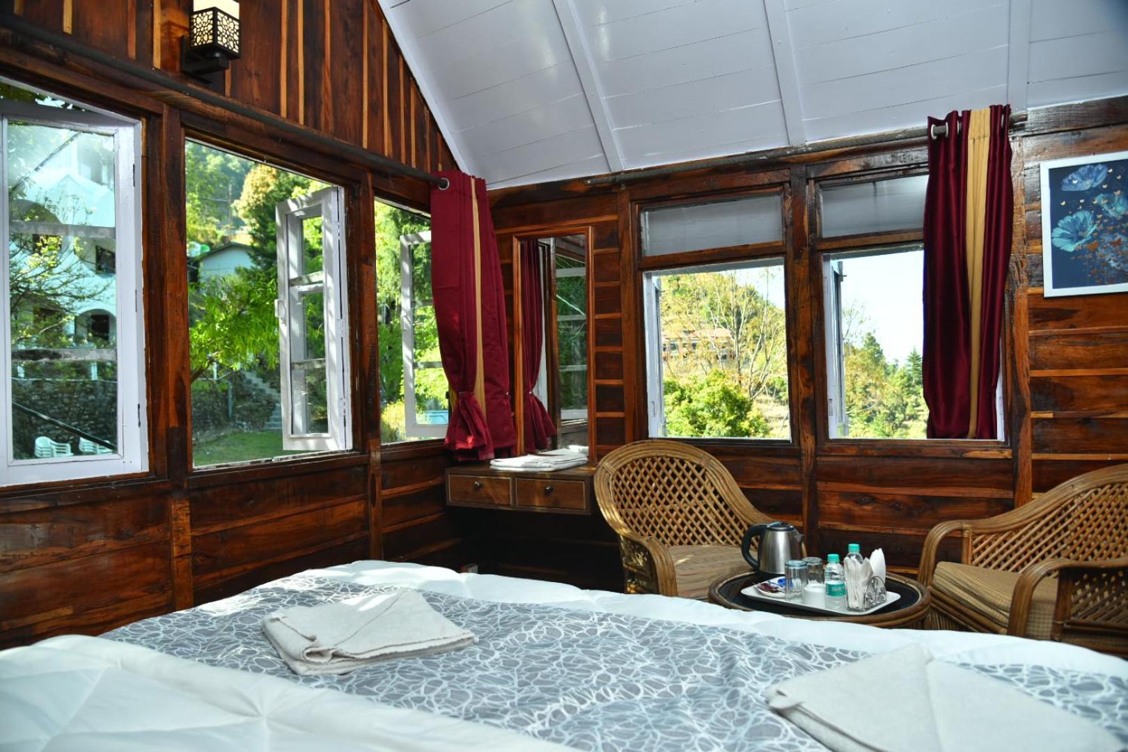 Kumaon Roop Resort Near Kainchi Dham Nainital Exterior photo