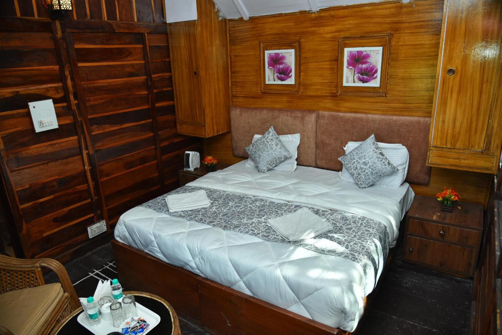 Kumaon Roop Resort Near Kainchi Dham Nainital Exterior photo