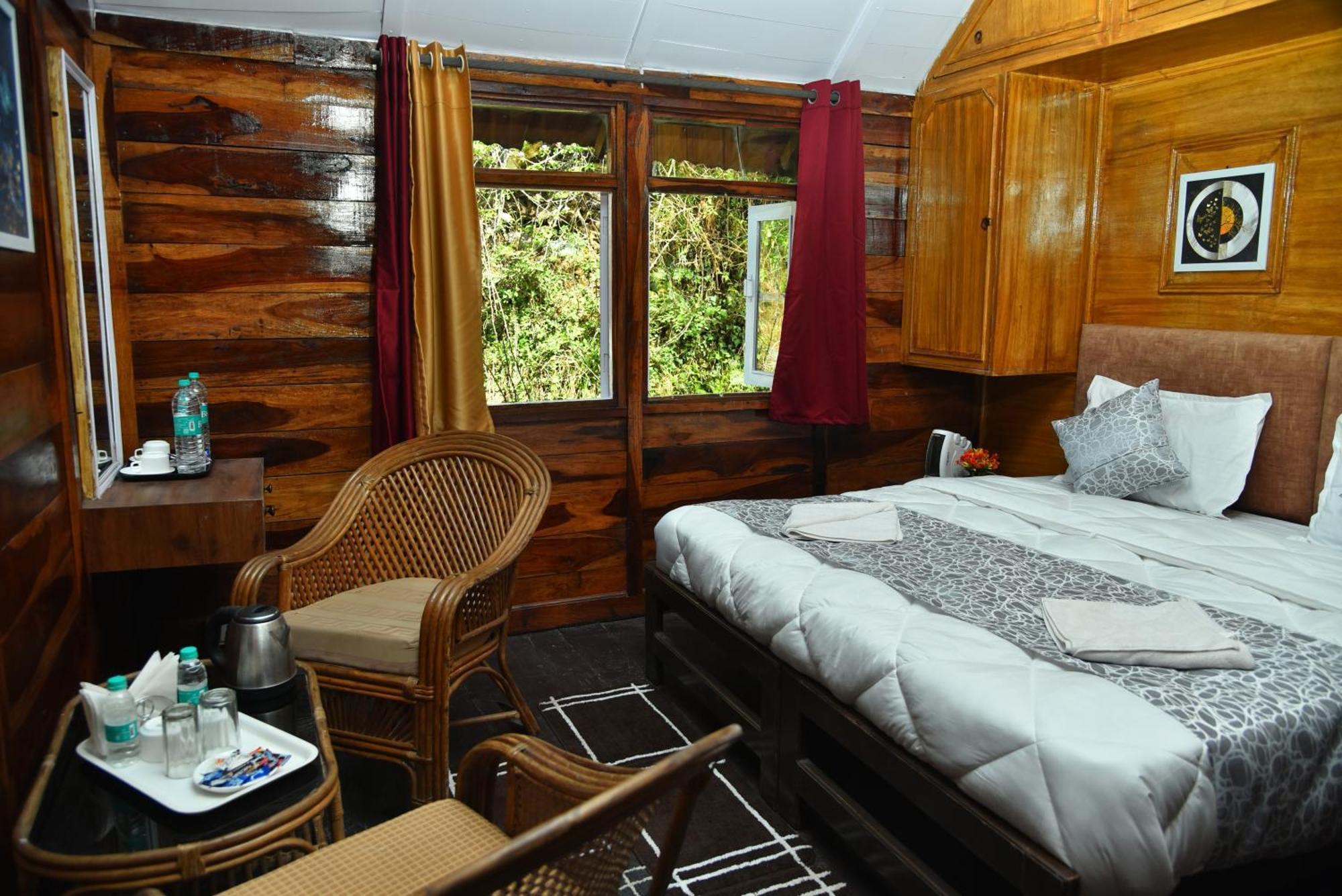 Kumaon Roop Resort Near Kainchi Dham Nainital Exterior photo