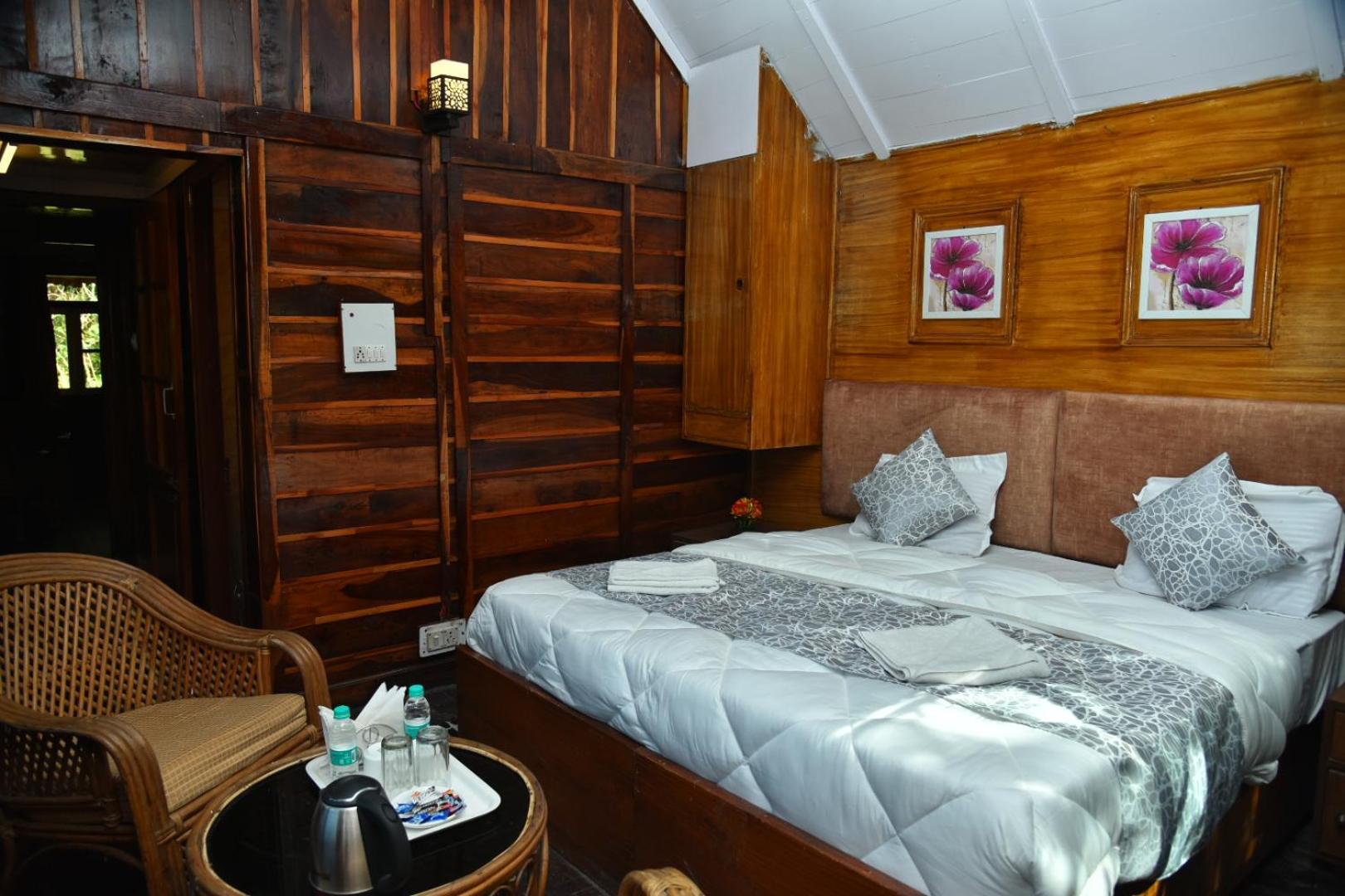 Kumaon Roop Resort Near Kainchi Dham Nainital Exterior photo