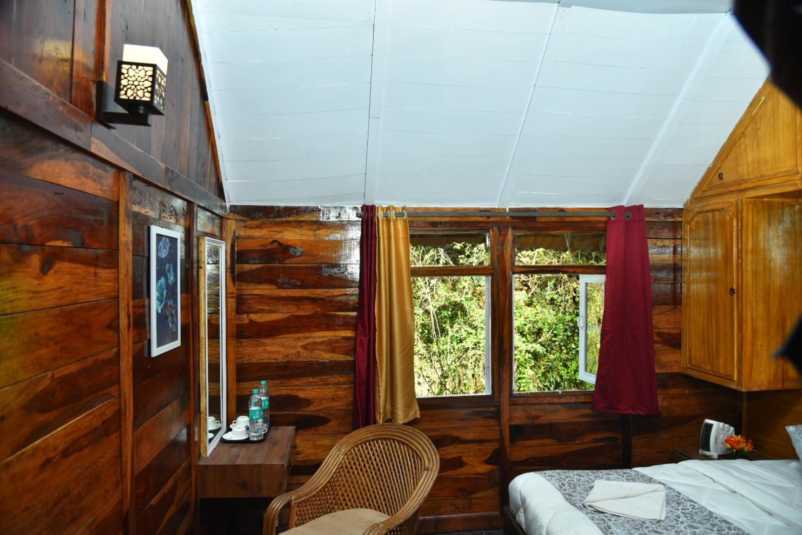 Kumaon Roop Resort Near Kainchi Dham Nainital Exterior photo