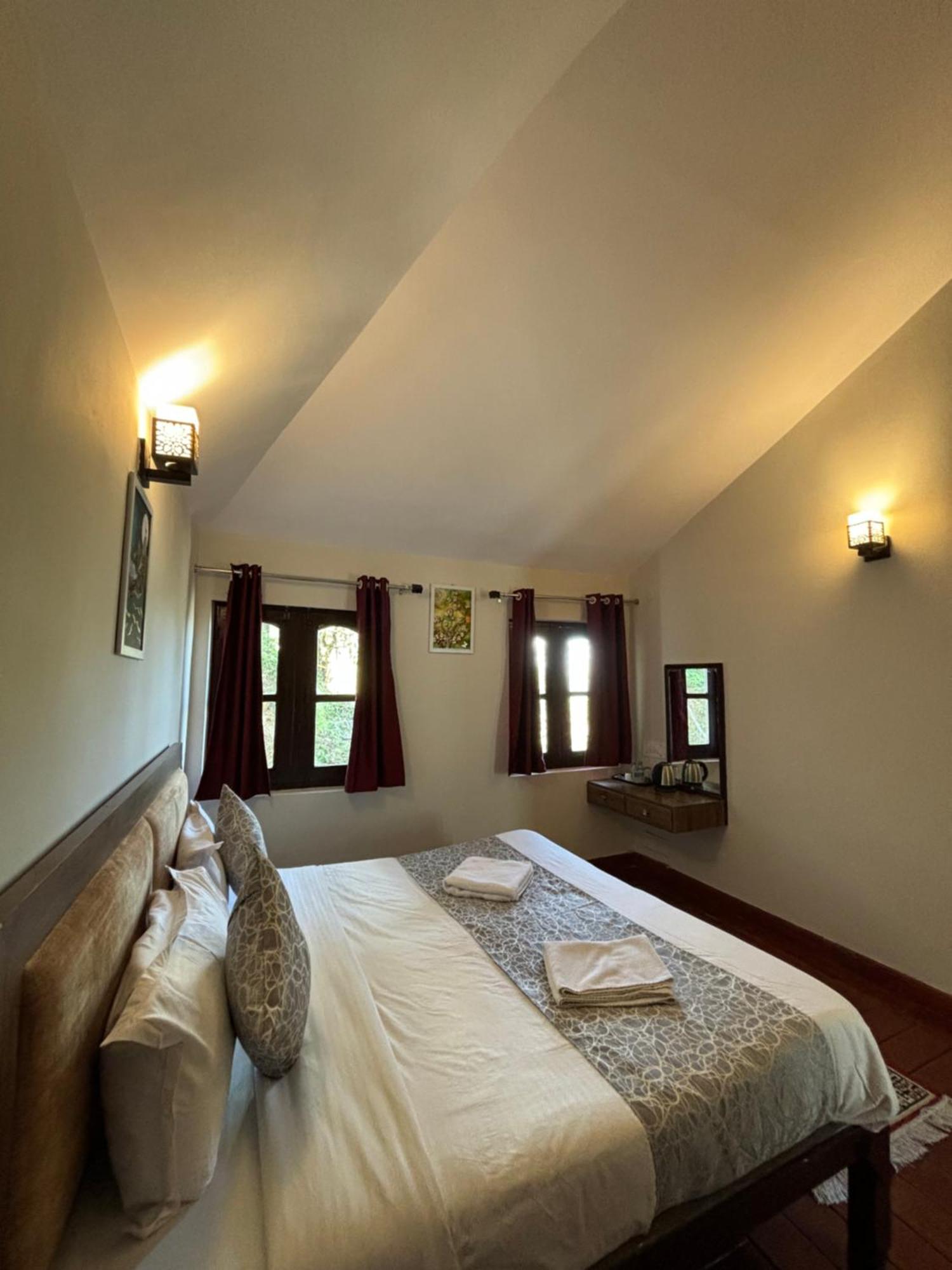 Kumaon Roop Resort Near Kainchi Dham Nainital Exterior photo