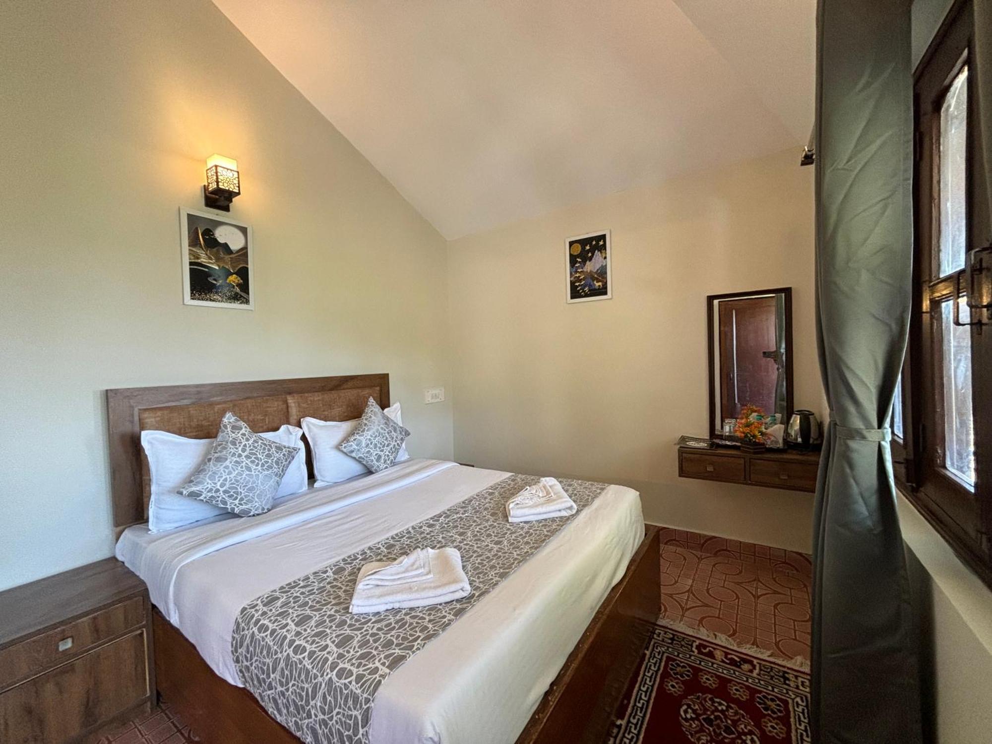 Kumaon Roop Resort Near Kainchi Dham Nainital Exterior photo
