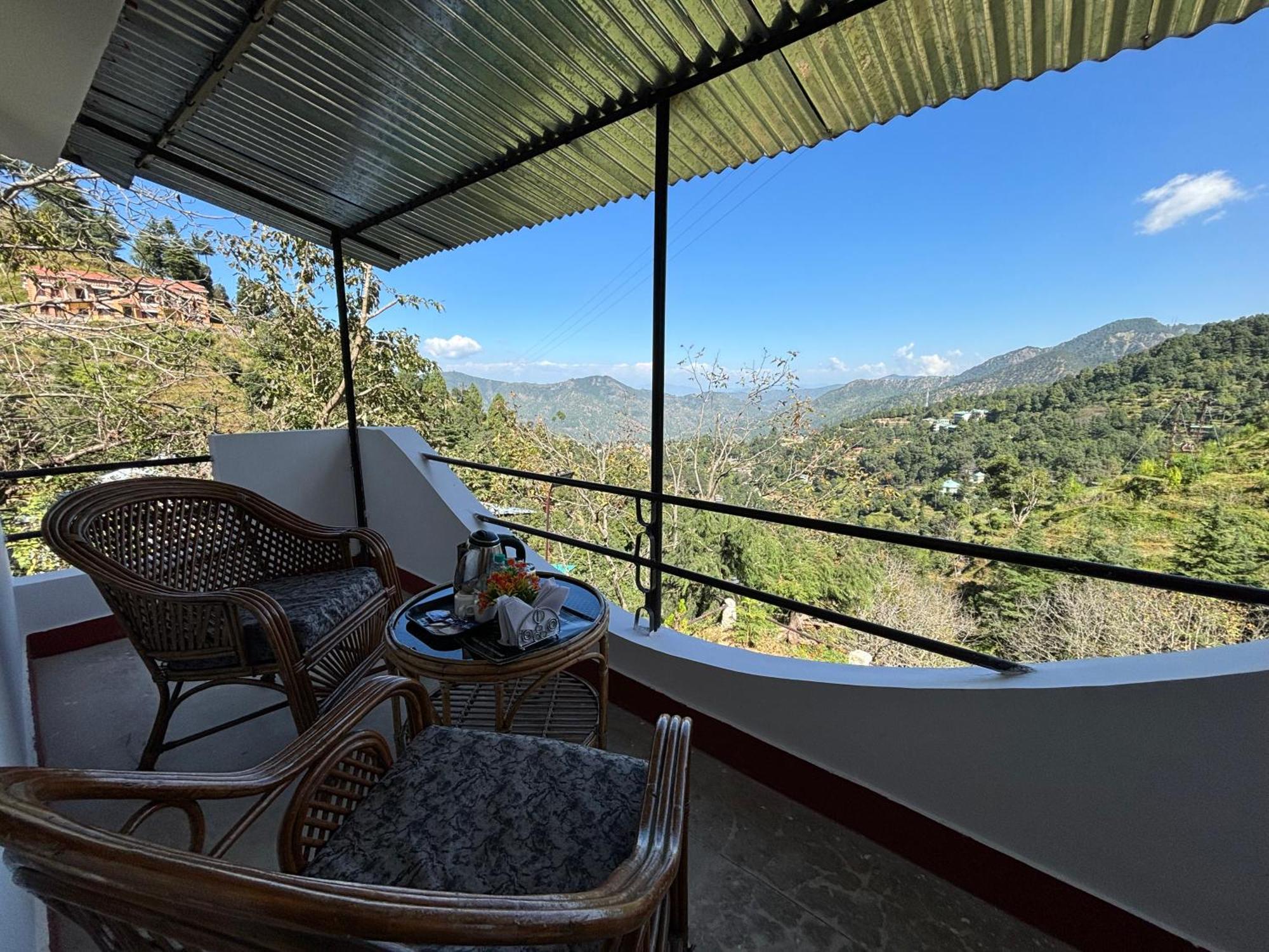 Kumaon Roop Resort Near Kainchi Dham Nainital Exterior photo